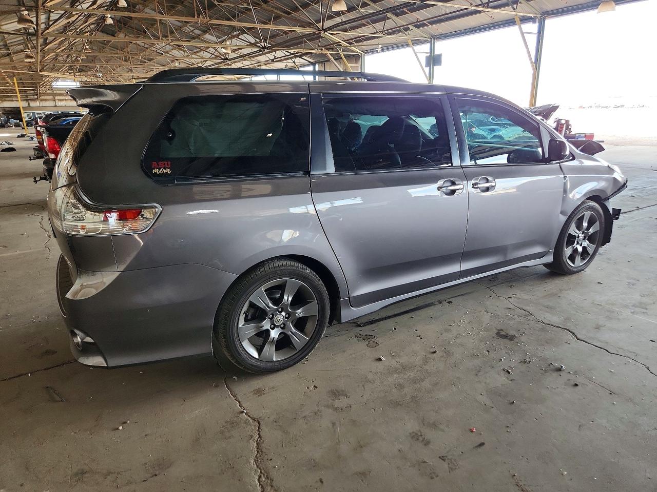 2016 TOYOTA SIENNA SE — снимка 3