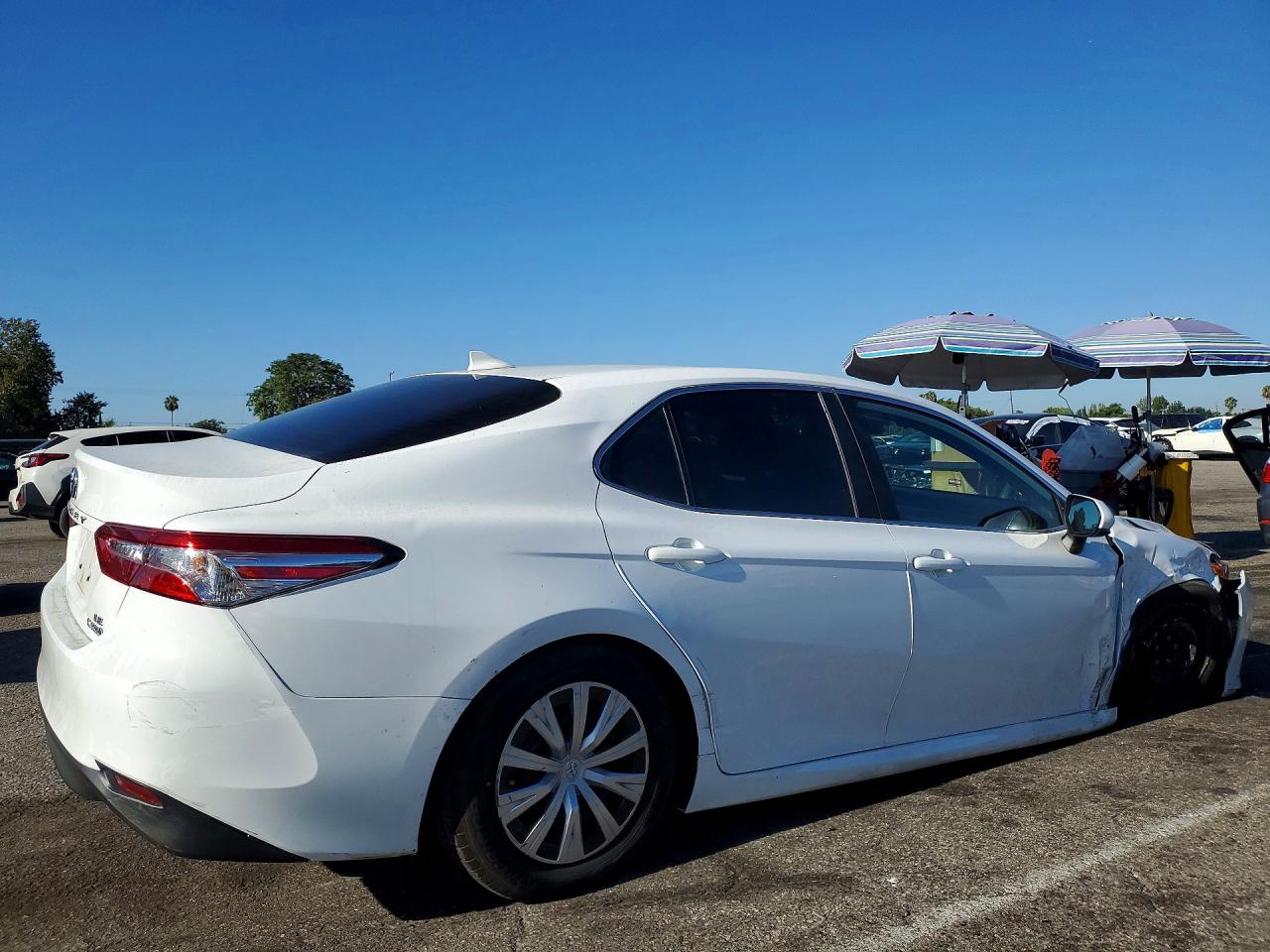 2020 TOYOTA CAMRY LE — снимка 3