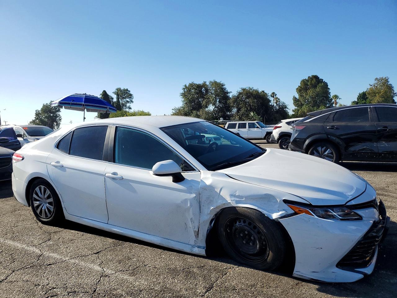 2020 TOYOTA CAMRY LE — снимка 4