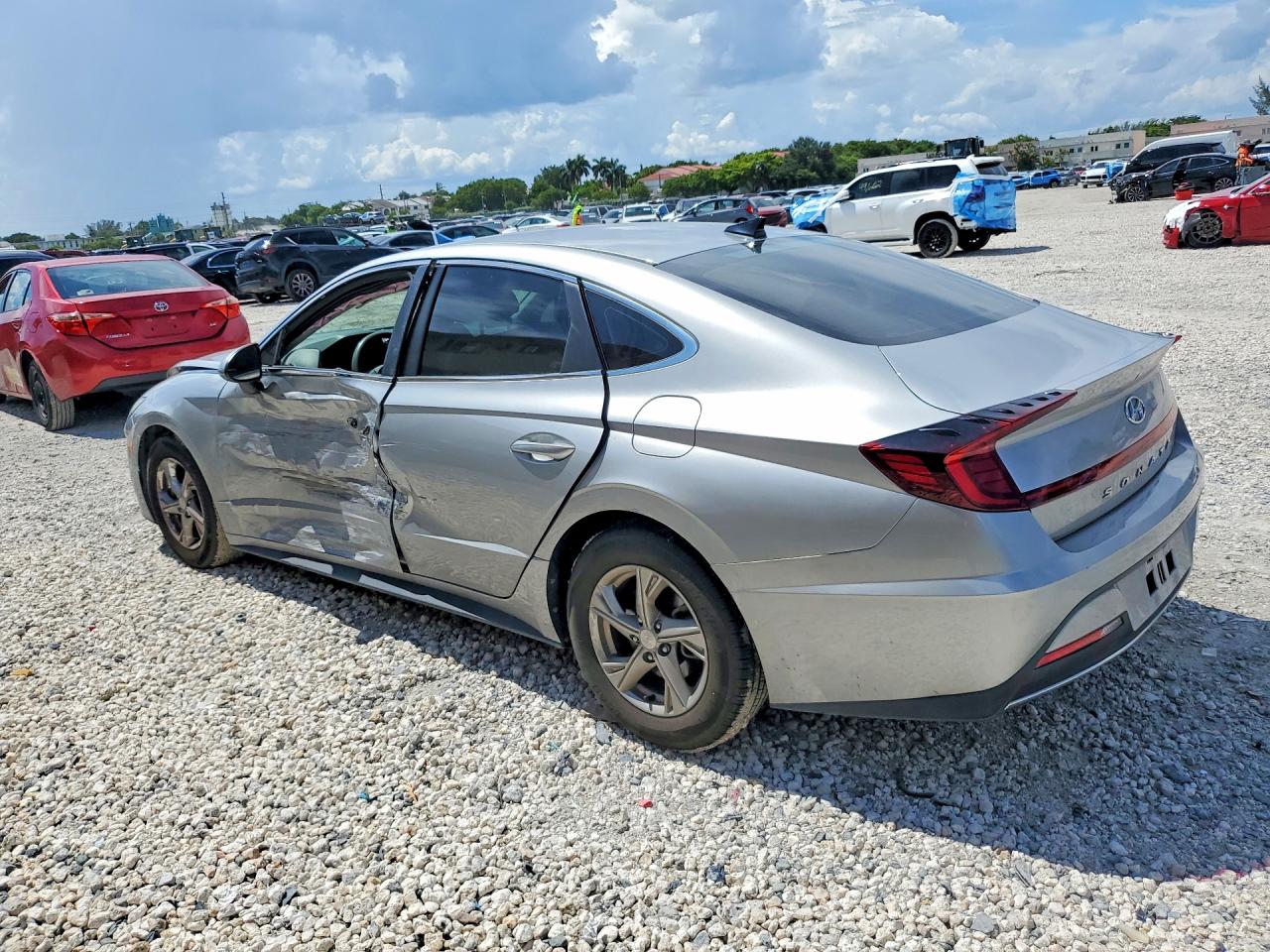 2021 HYUNDAI SONATA SE — снимка 2