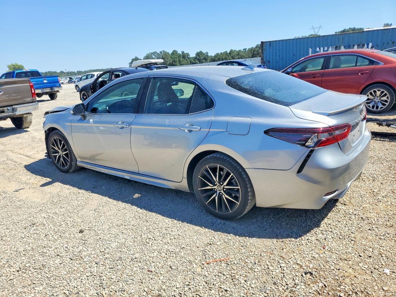 2021 TOYOTA CAMRY SE — снимка 2