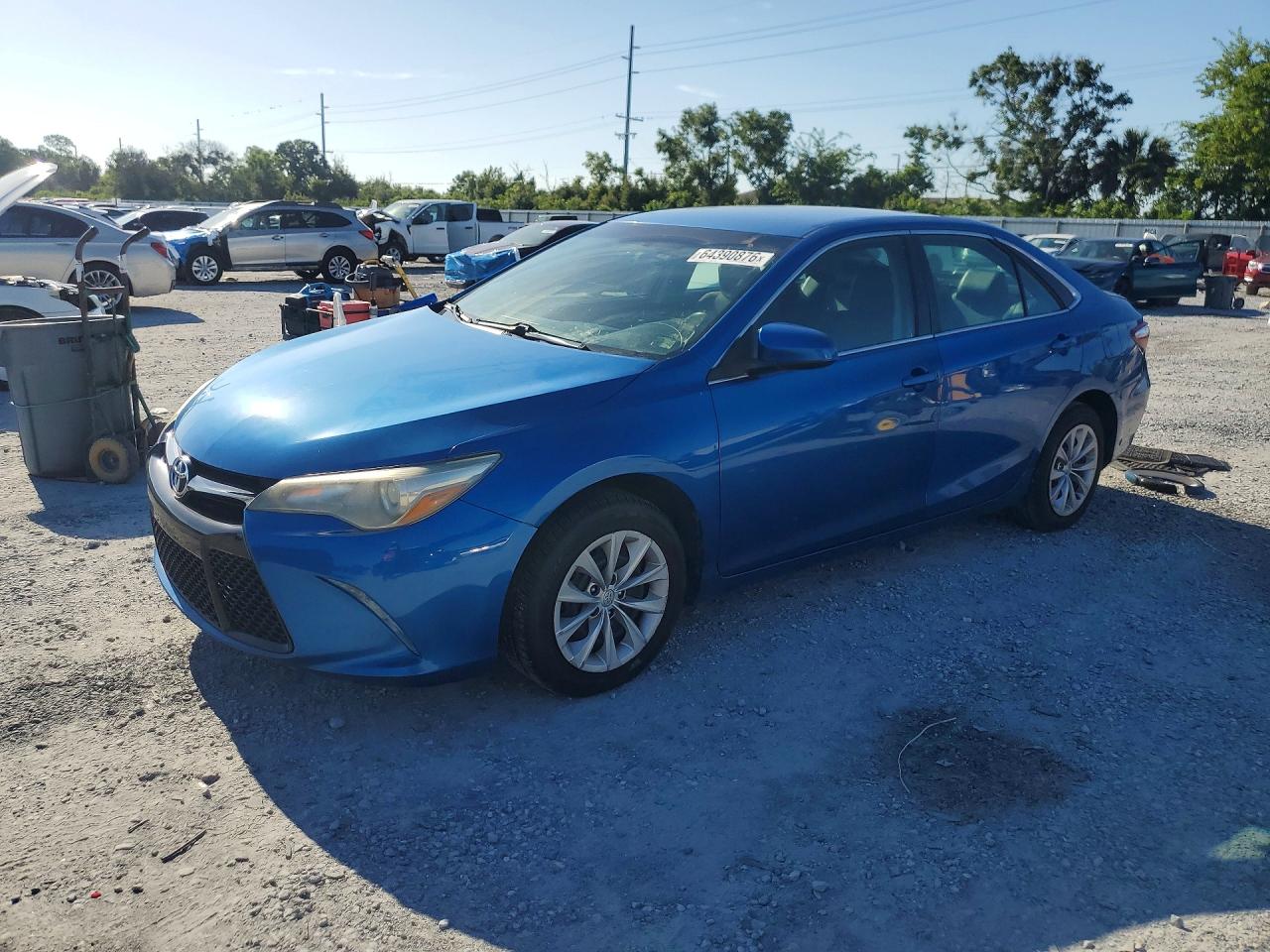 2017 TOYOTA CAMRY SE