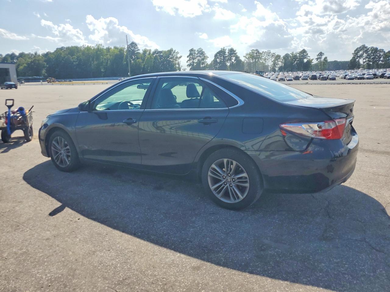 2015 TOYOTA CAMRY SE — снимка 2