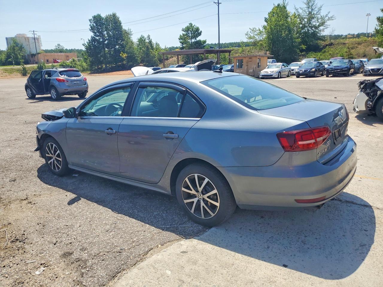 2017 VOLKSWAGEN JETTA SE — снимка 2