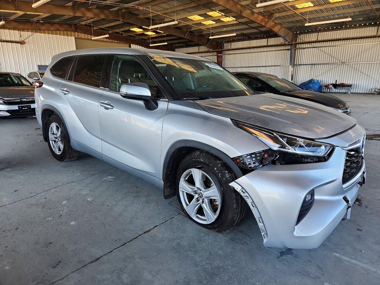 2022 TOYOTA HIGHLANDER HYBRID LE — снимка 4