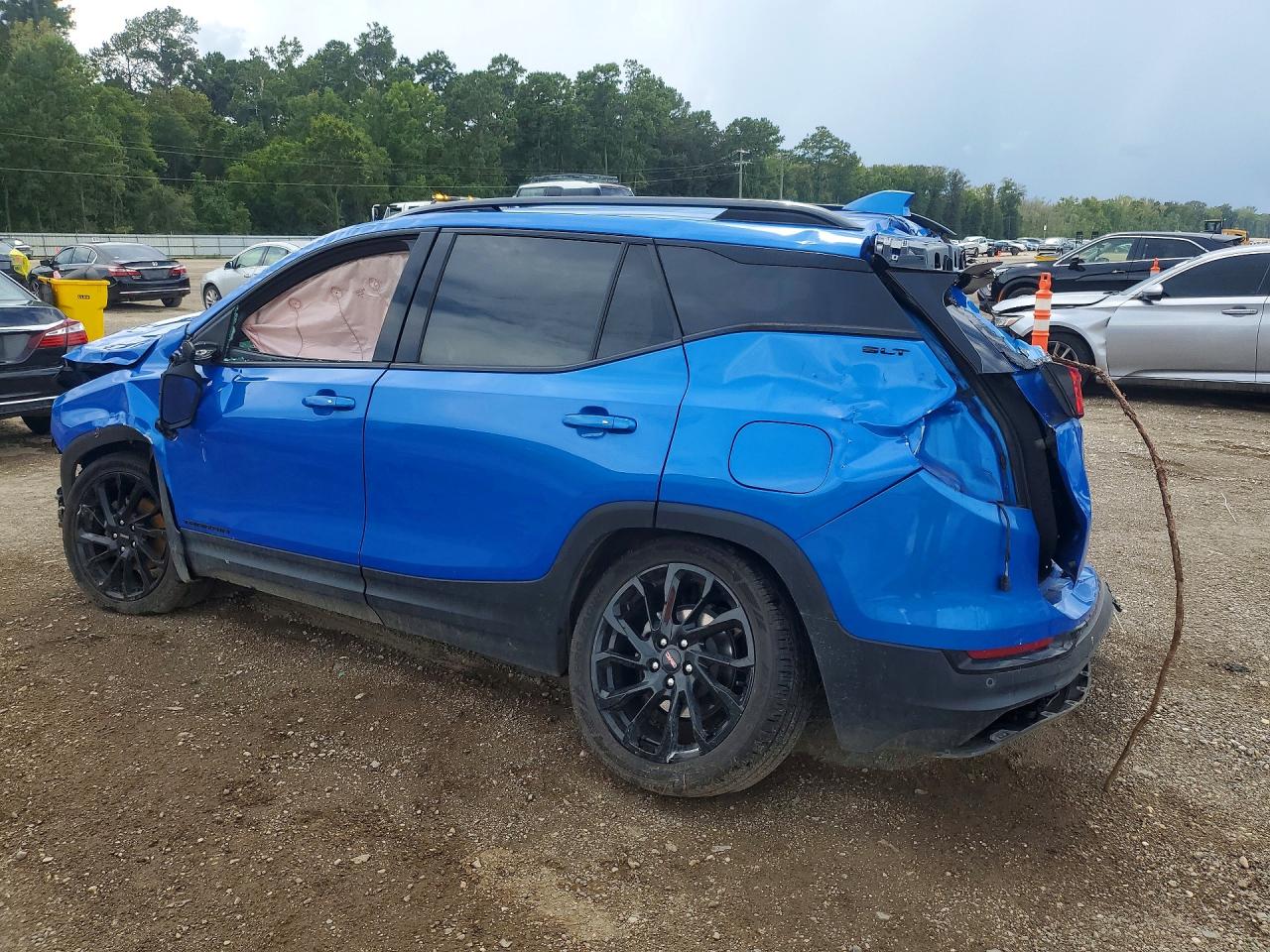 2024 GMC TERRAIN SLT — снимка 2