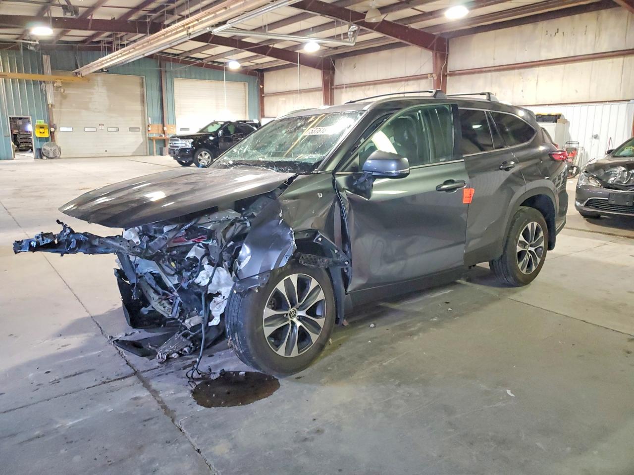 2021 TOYOTA HIGHLANDER XLE