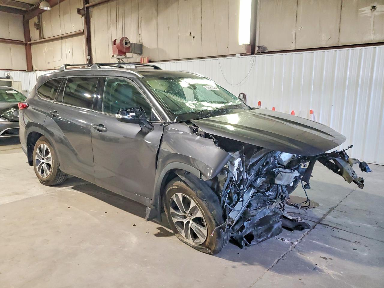 2021 TOYOTA HIGHLANDER XLE — снимка 4