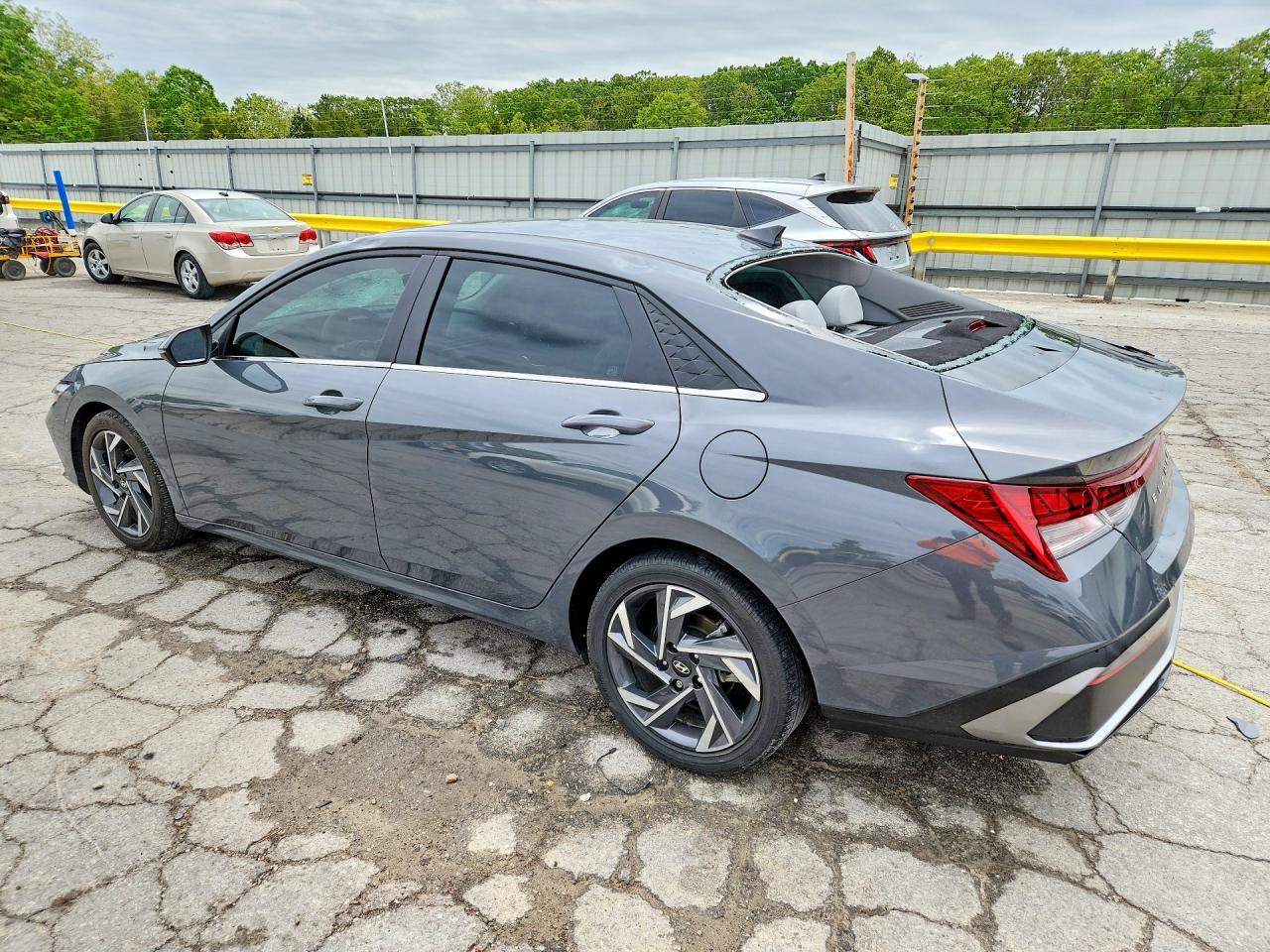 2025 HYUNDAI ELANTRA LIMITED — снимка 2