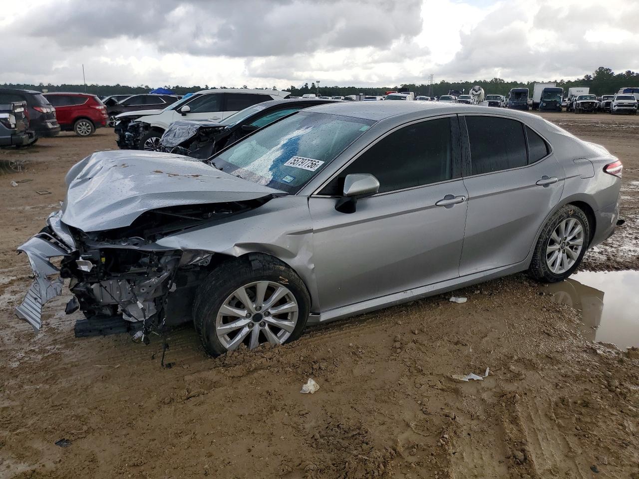 2019 TOYOTA CAMRY LE