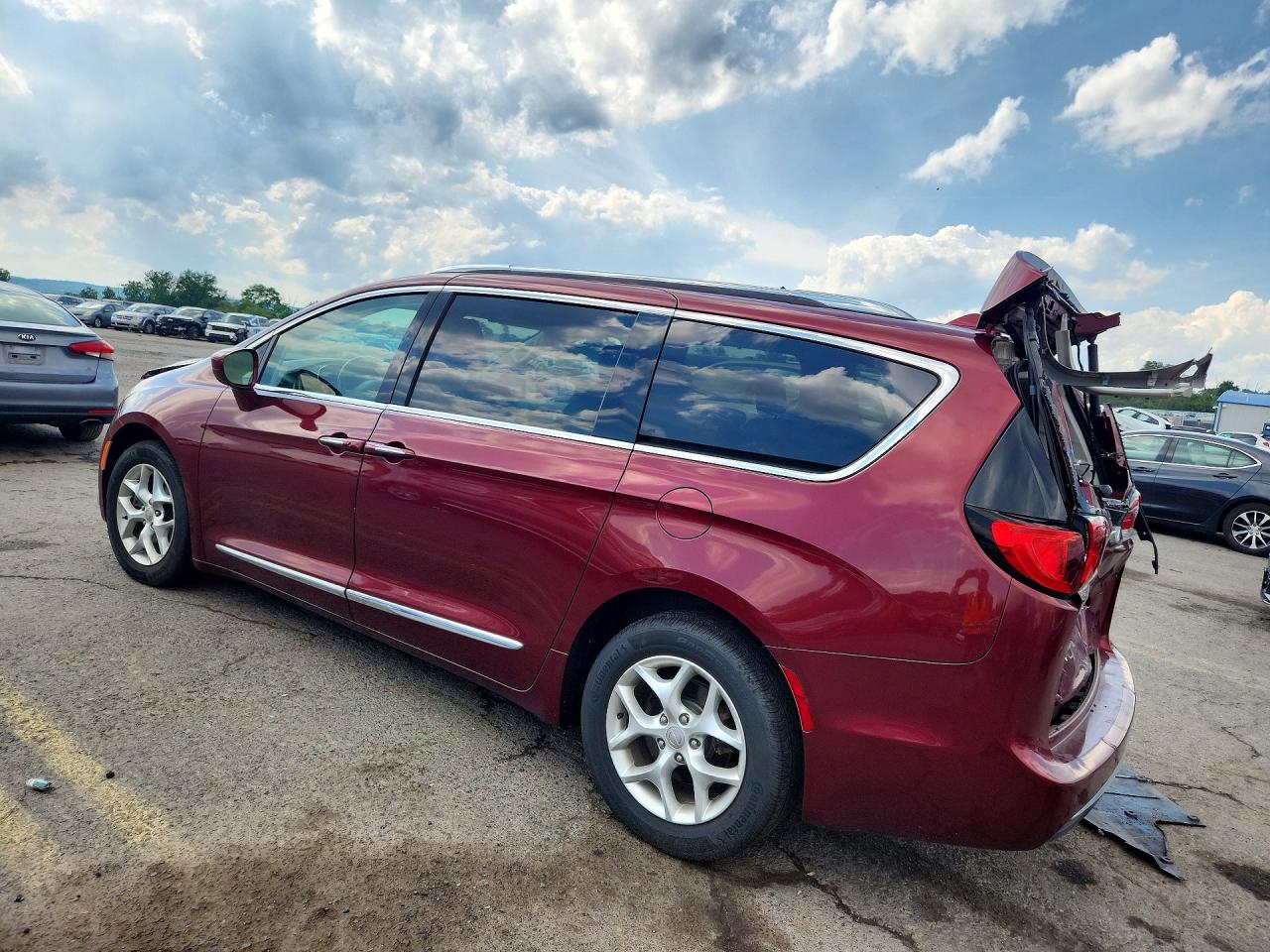 2017 CHRYSLER PACIFICA TOURING L PLUS — снимка 2