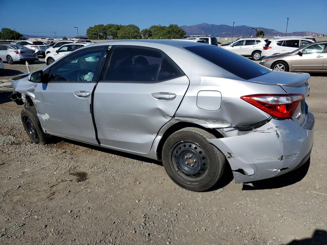 2016 TOYOTA COROLLA LE — снимка 2