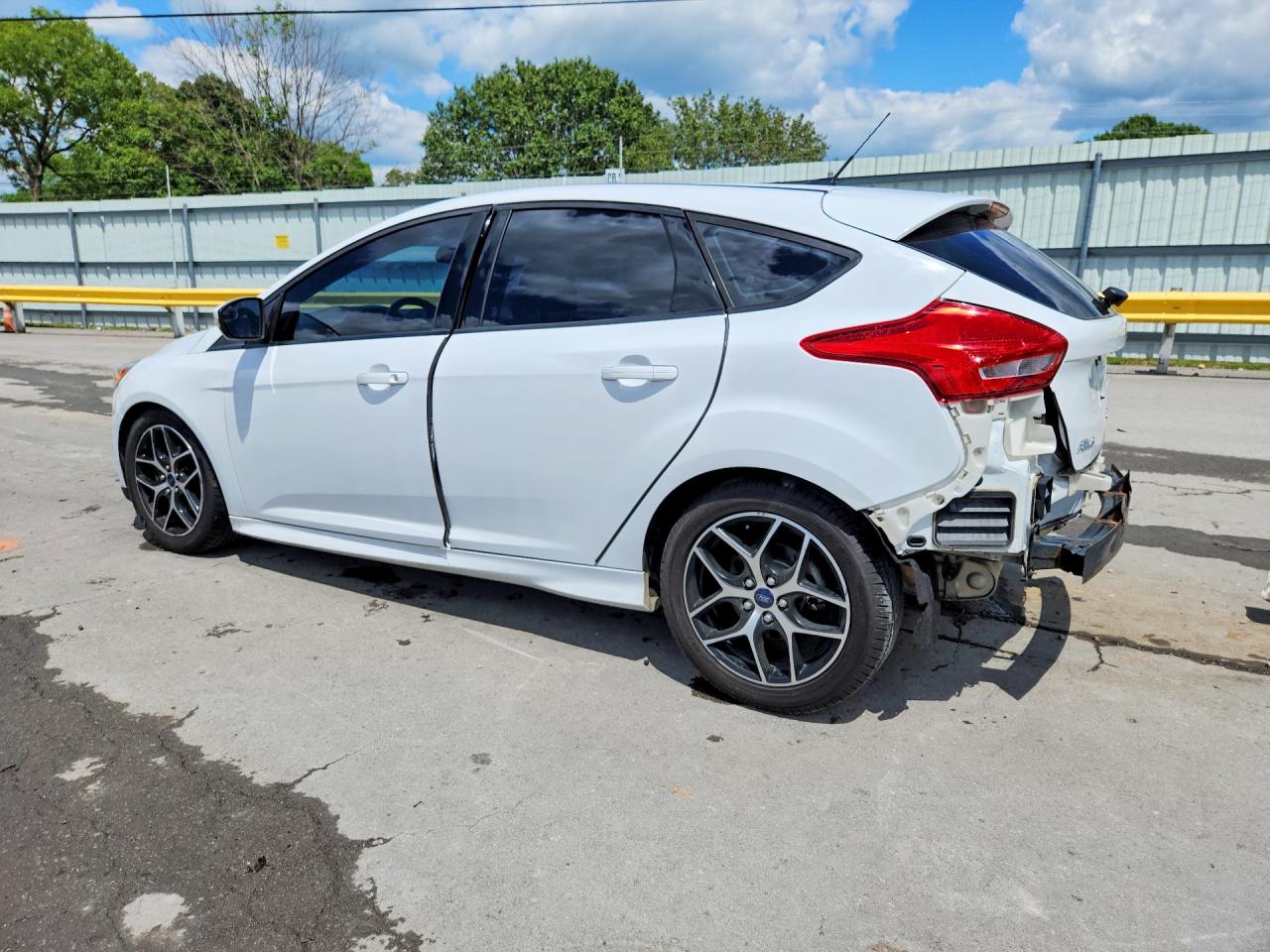 2015 FORD FOCUS SE — снимка 2