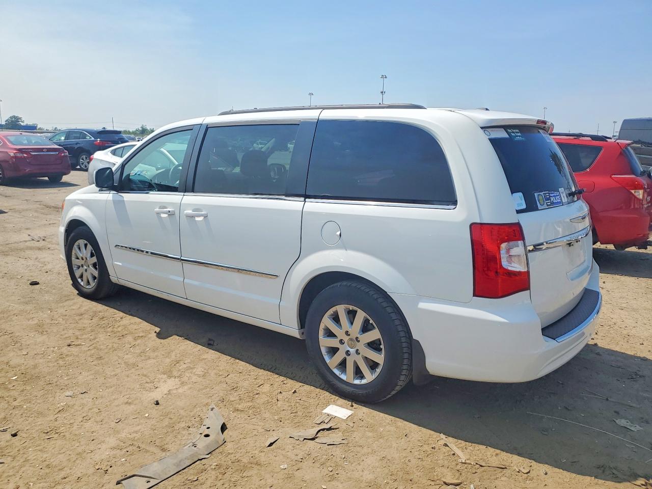 2016 CHRYSLER TOWN & COUNTRY TOURING — снимка 2