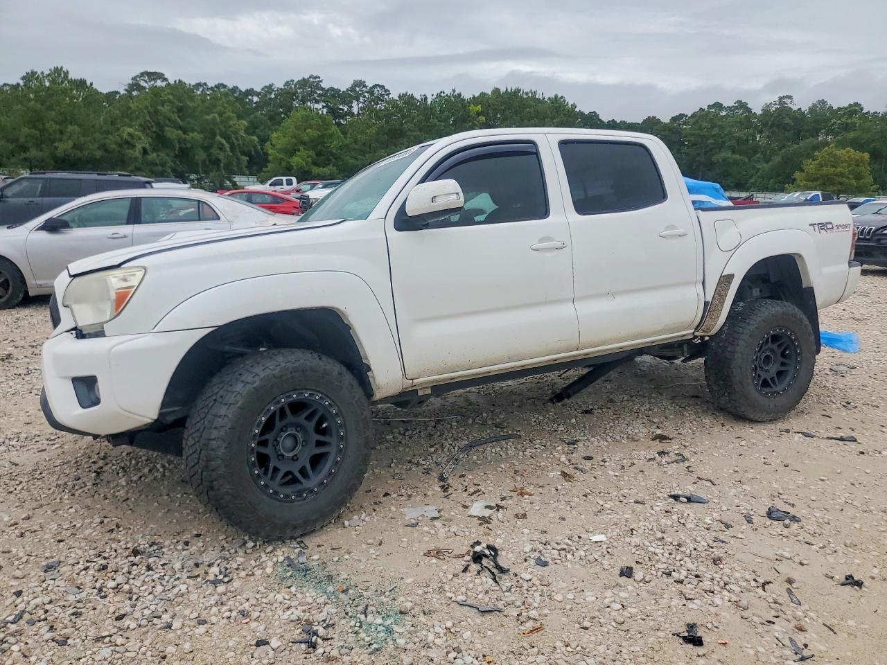 2015 TOYOTA TACOMA V6