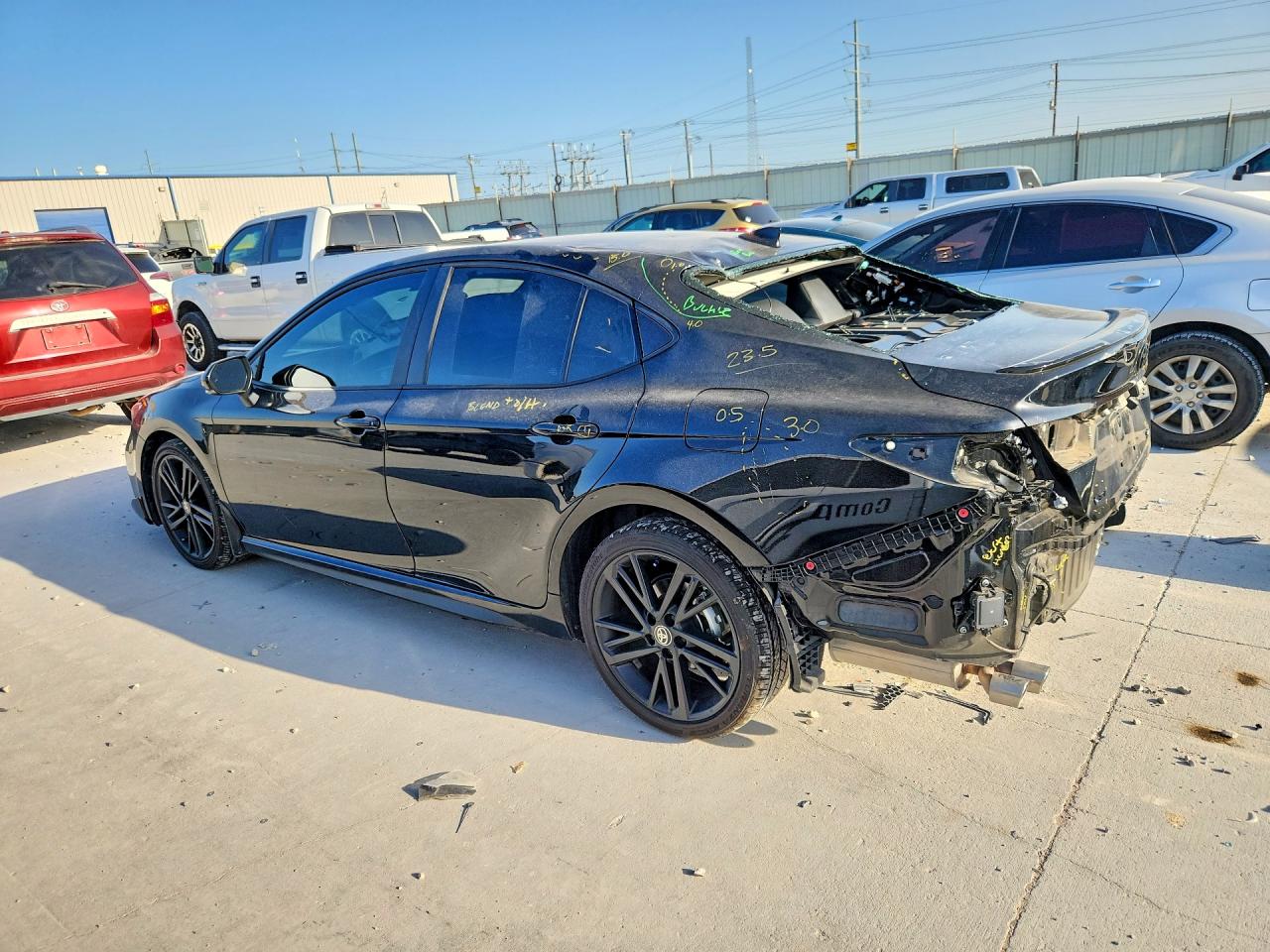 2026 TOYOTA CAMRY NIGHTSHADE — снимка 2