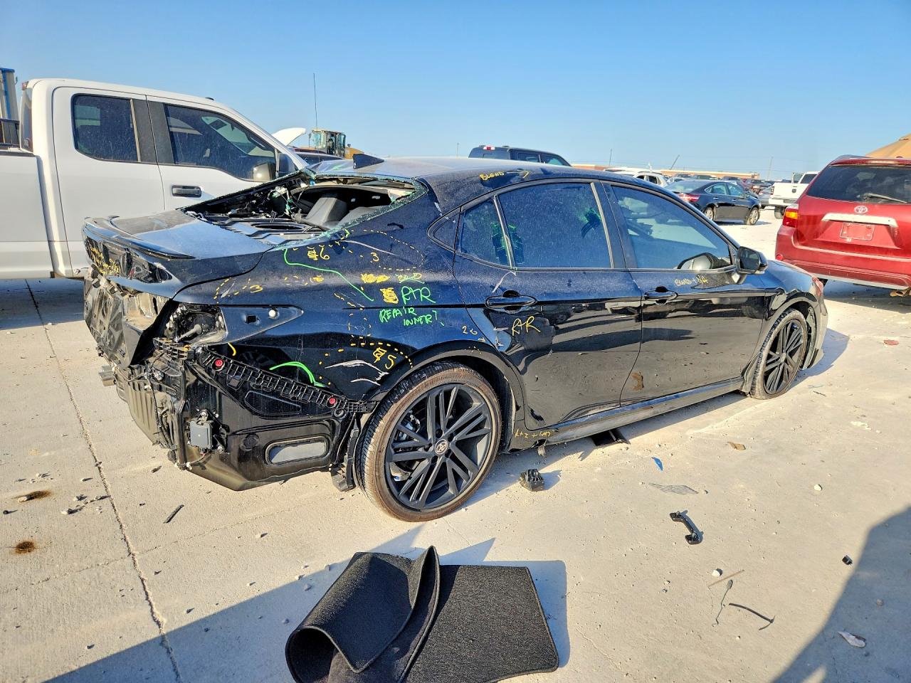 2026 TOYOTA CAMRY NIGHTSHADE — снимка 3