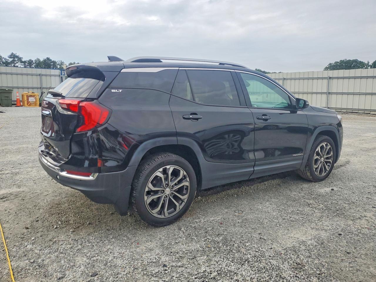 2021 GMC TERRAIN SLT — снимка 3