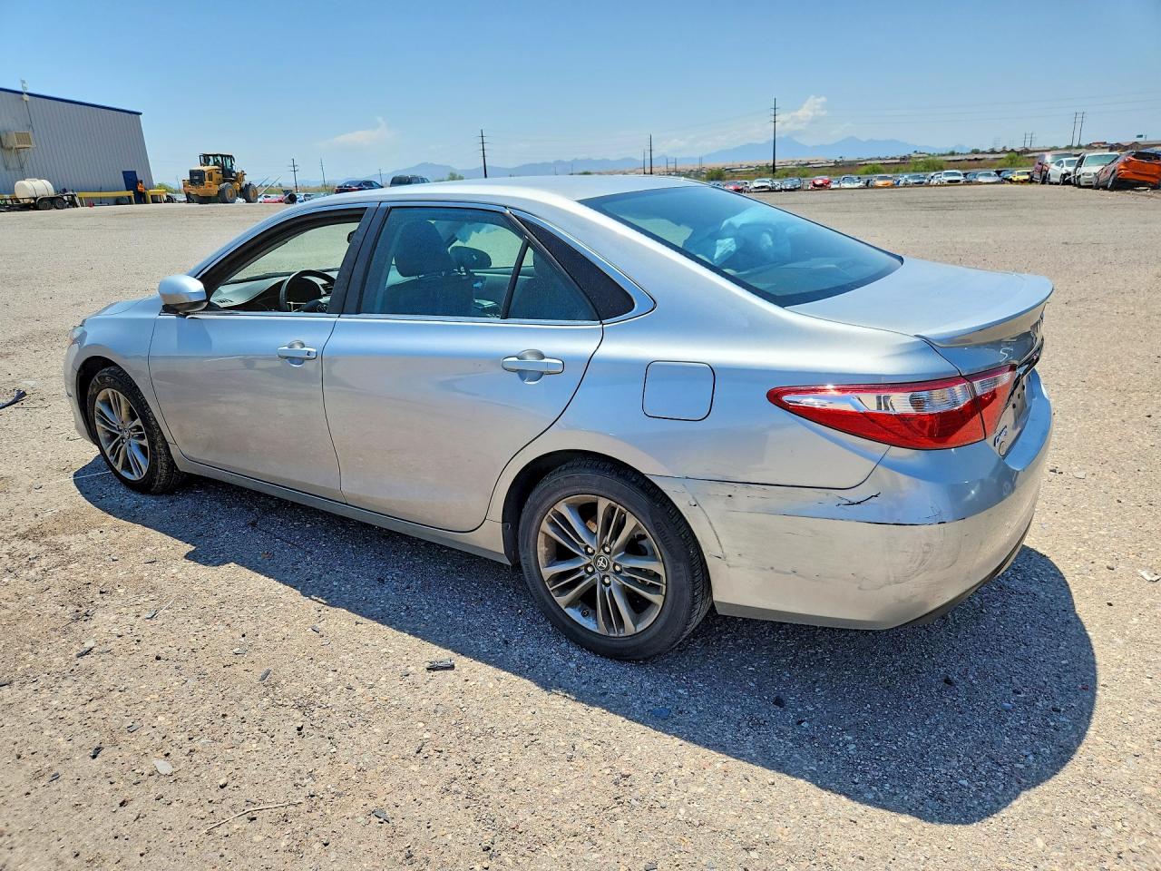 2017 TOYOTA CAMRY SE — снимка 2