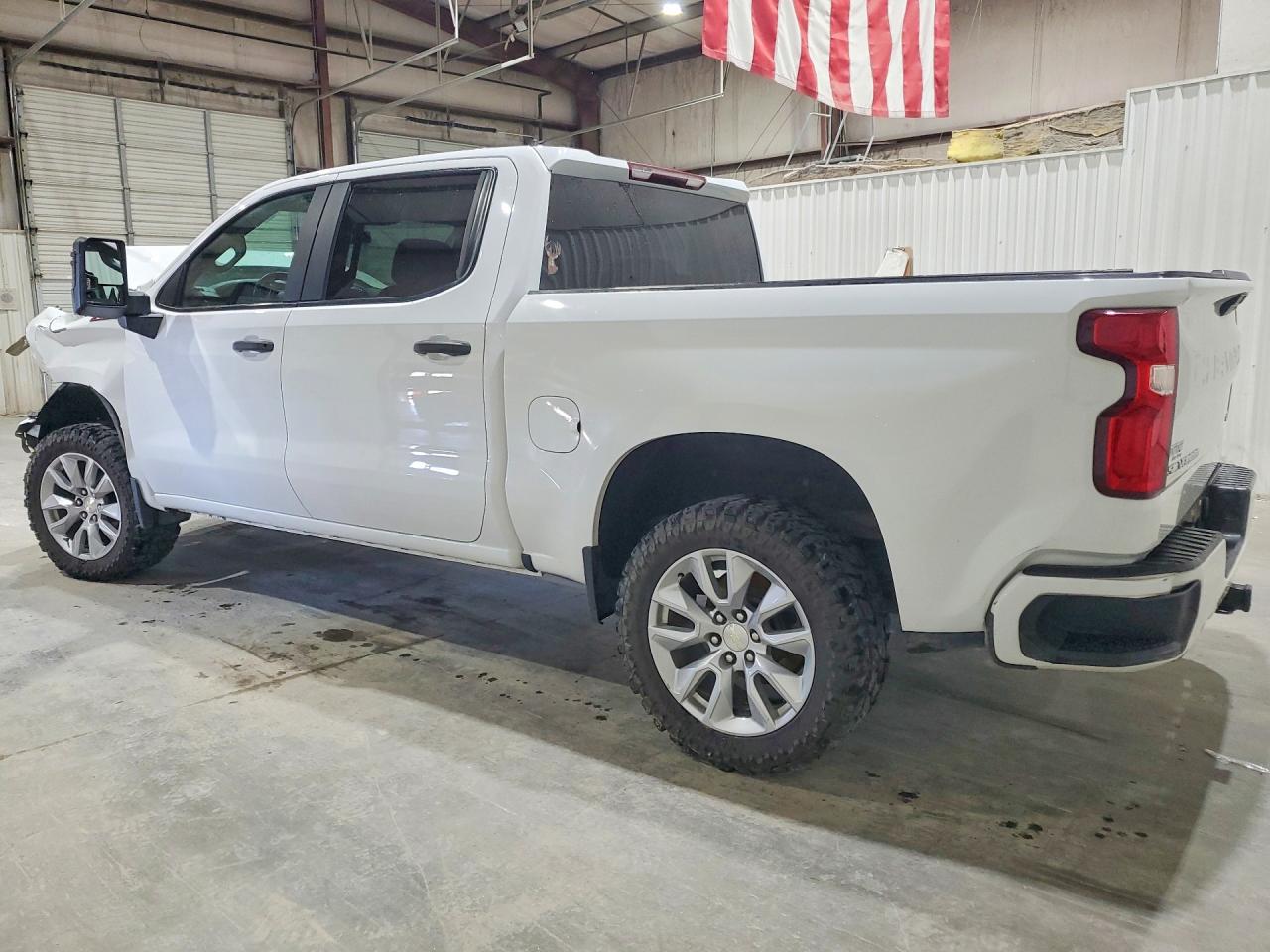 2021 CHEVROLET SILVERADO K1500 CUSTOM — снимка 2