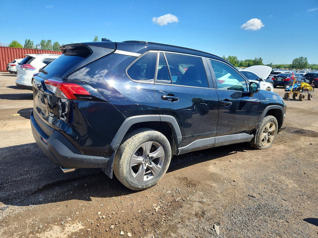 2023 TOYOTA RAV4 XLE — снимка 3