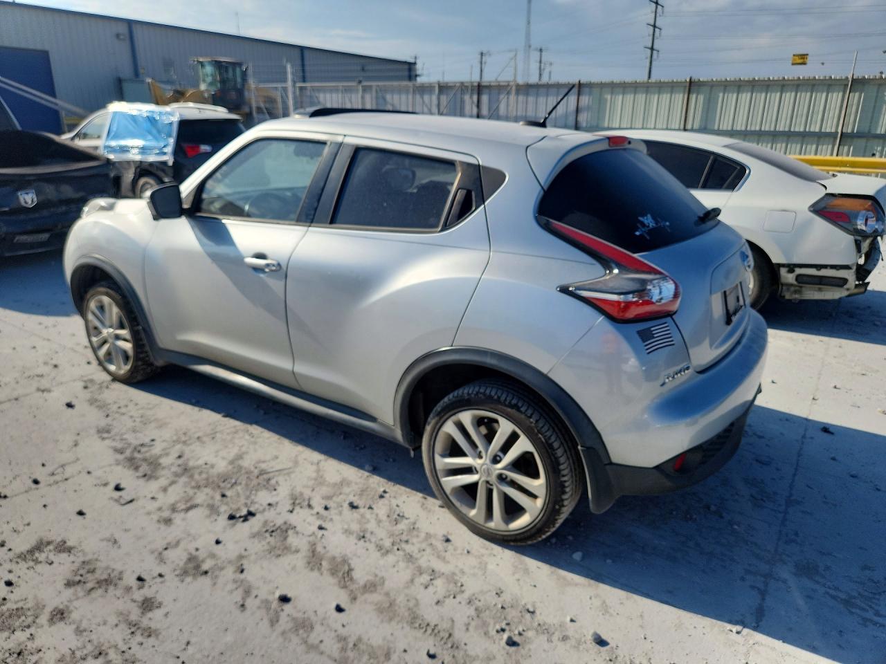 2015 NISSAN JUKE SV — снимка 2