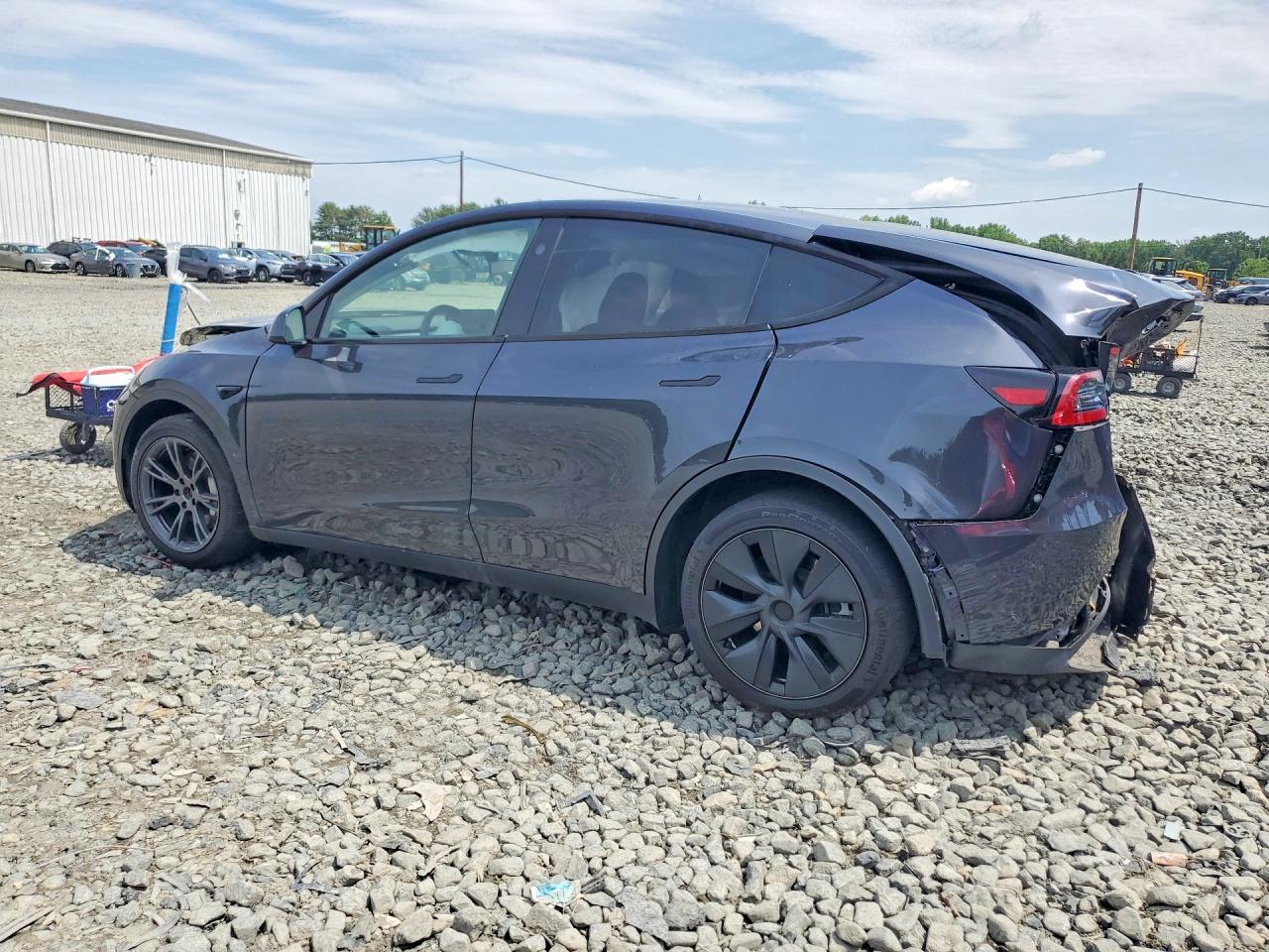2024 TESLA MODEL Y — снимка 2
