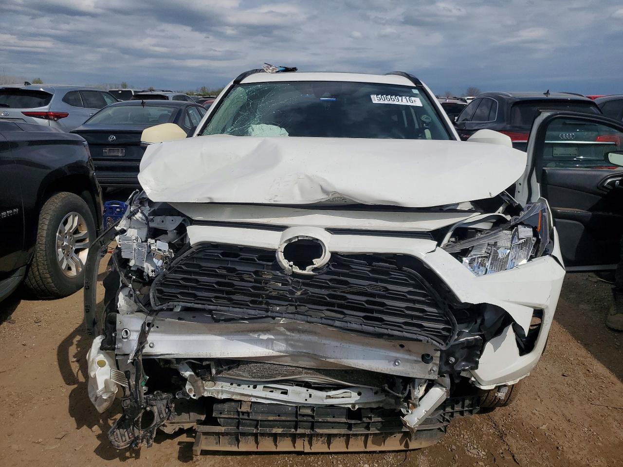 2019 TOYOTA RAV4 XLE — снимка 5