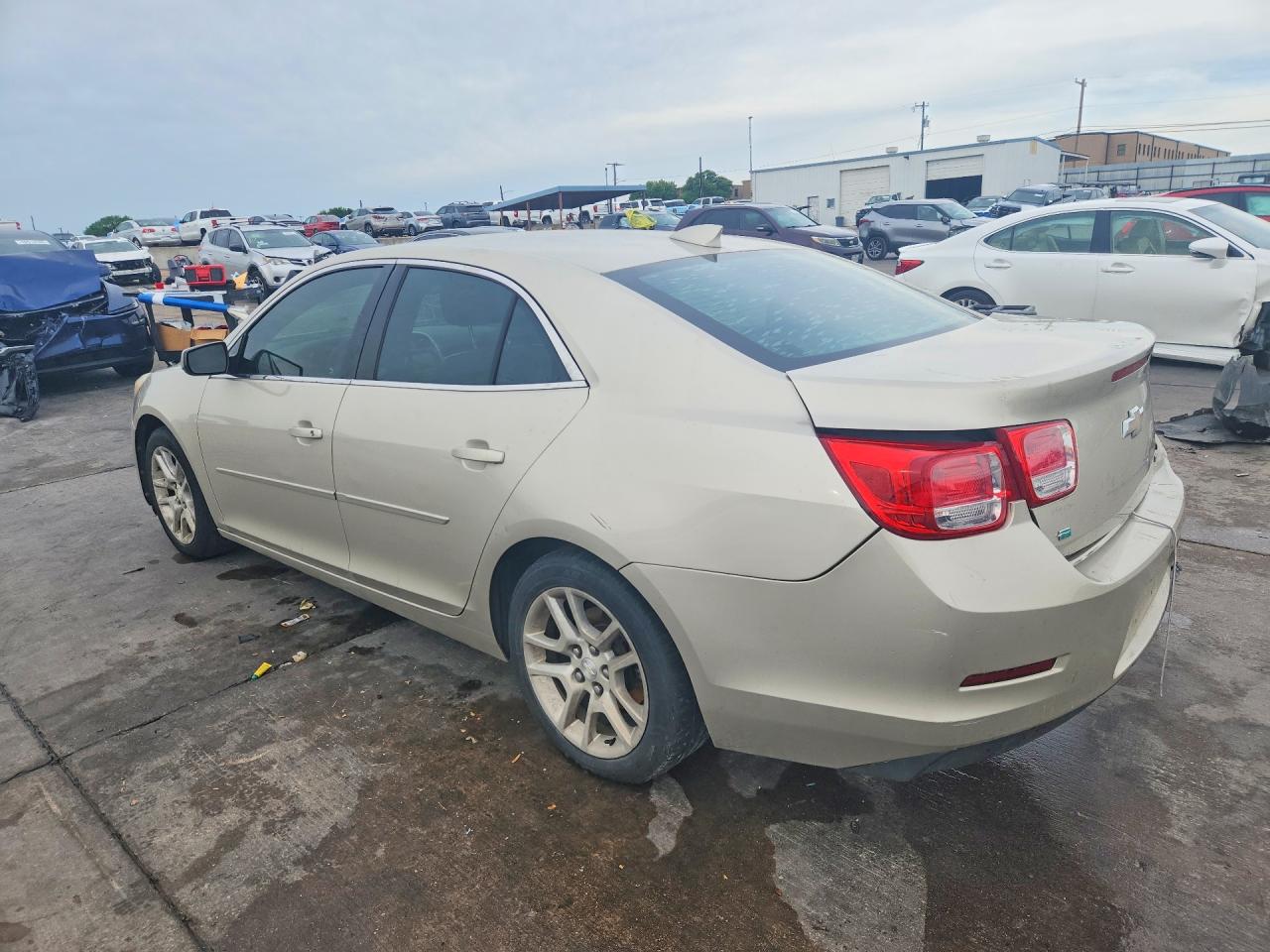 2015 CHEVROLET MALIBU 1LT — снимка 2