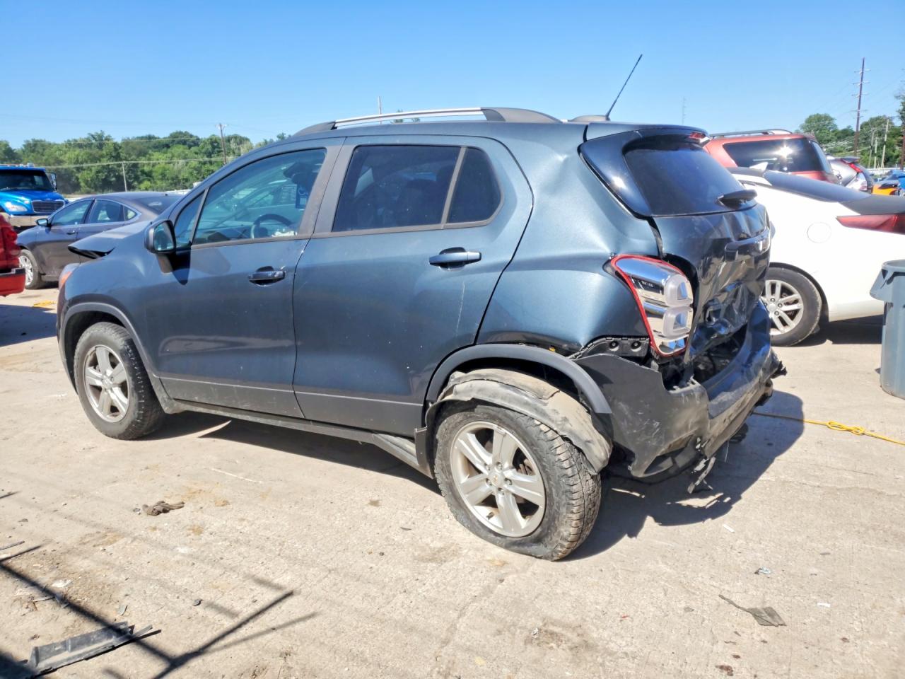 2021 CHEVROLET TRAX 1LT — снимка 2