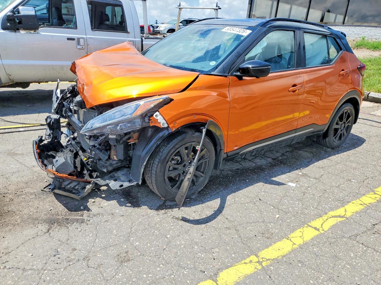 2022 NISSAN KICKS SR
