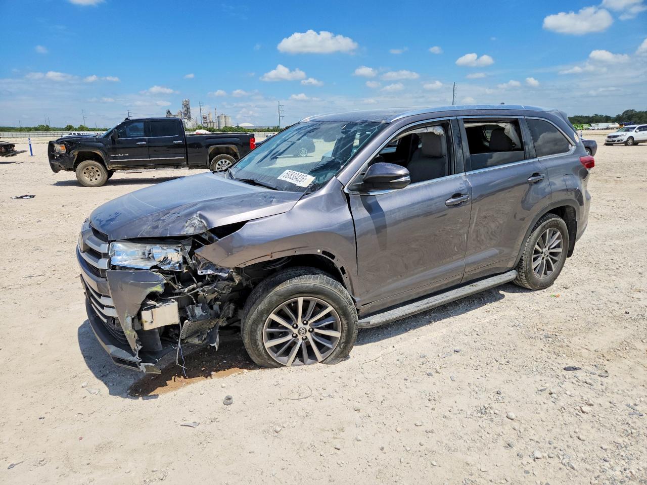 2018 TOYOTA HIGHLANDER XLE