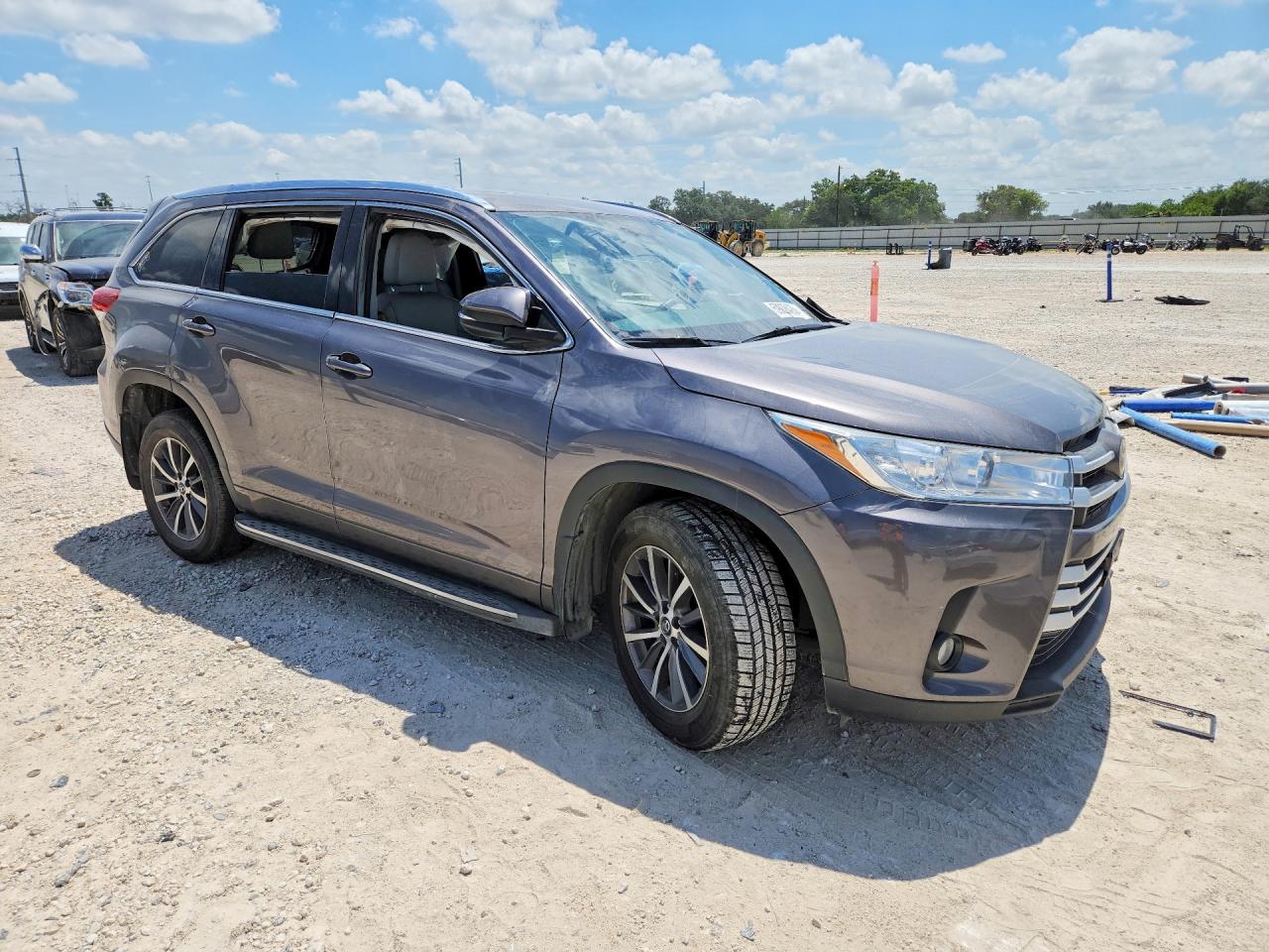 2018 TOYOTA HIGHLANDER XLE — снимка 4