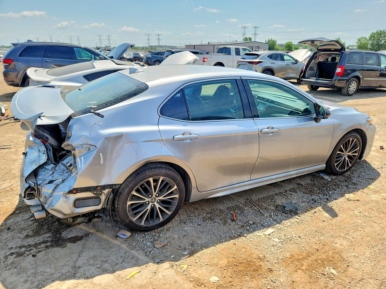 2020 TOYOTA CAMRY SE — снимка 3