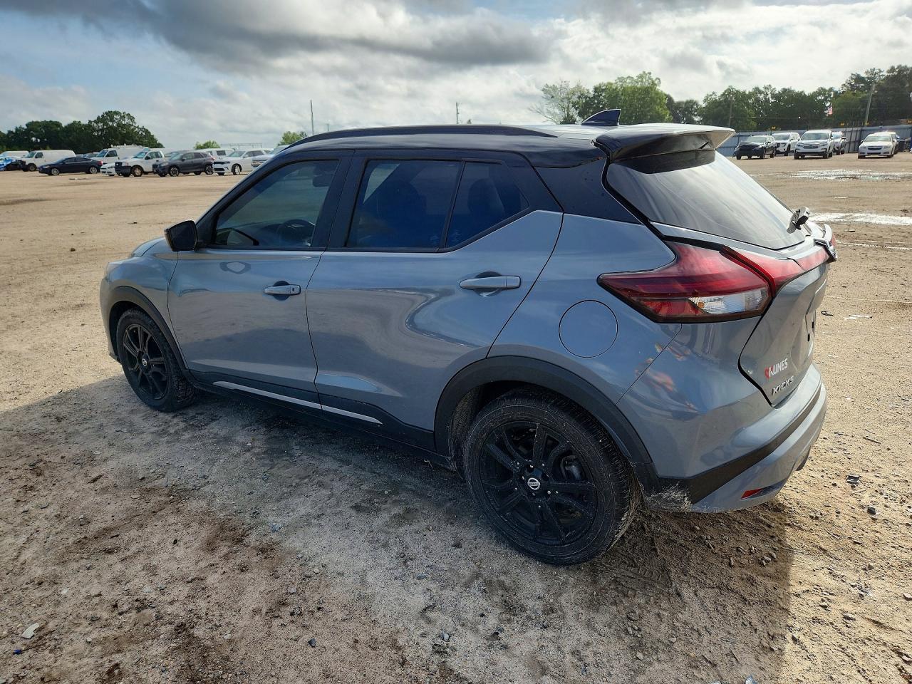 2021 NISSAN KICKS SR — снимка 2
