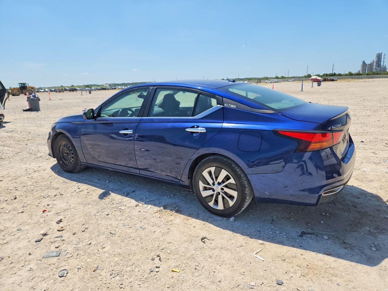 2019 NISSAN ALTIMA S — снимка 2