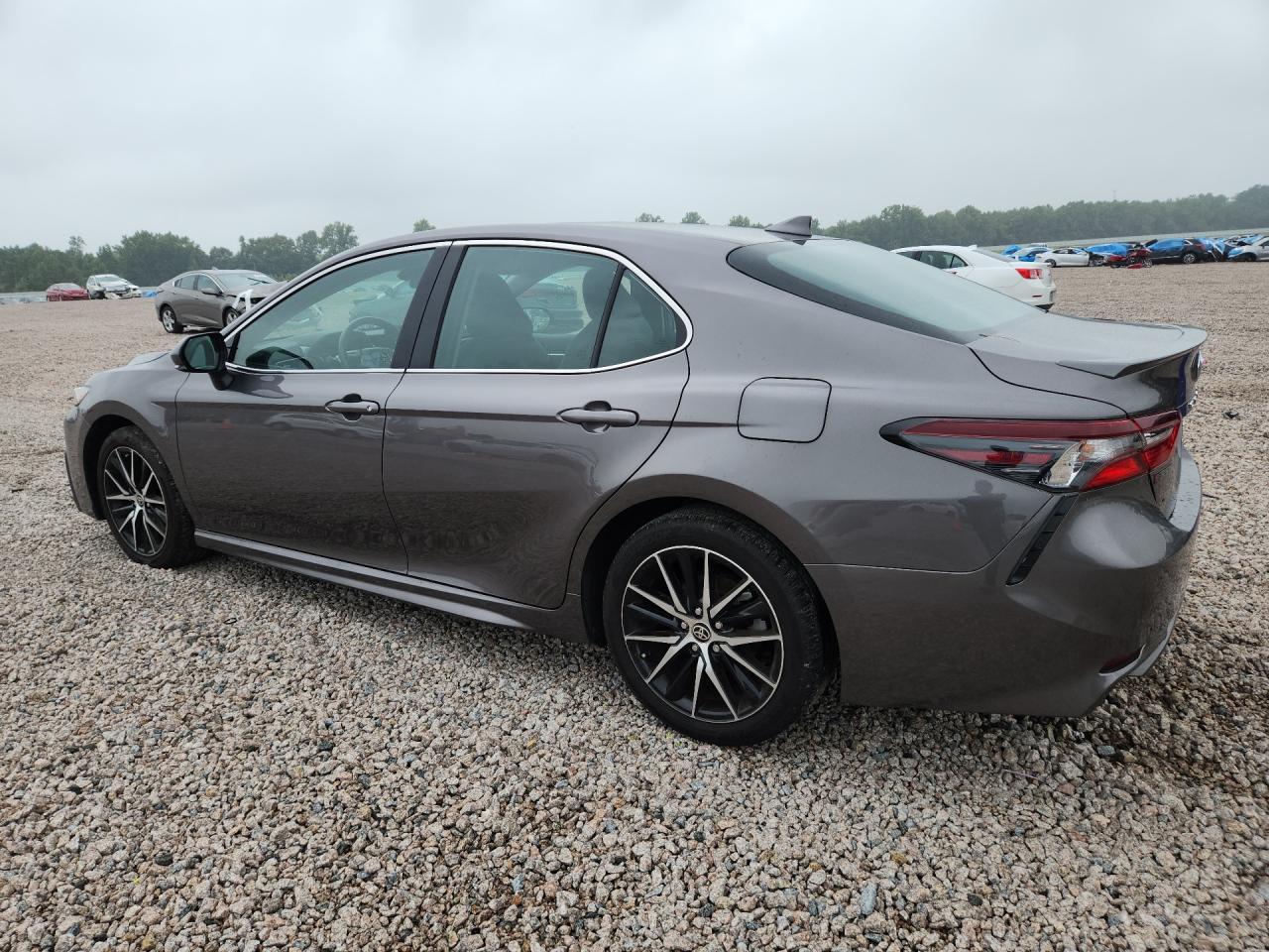 2024 TOYOTA CAMRY SE — снимка 2