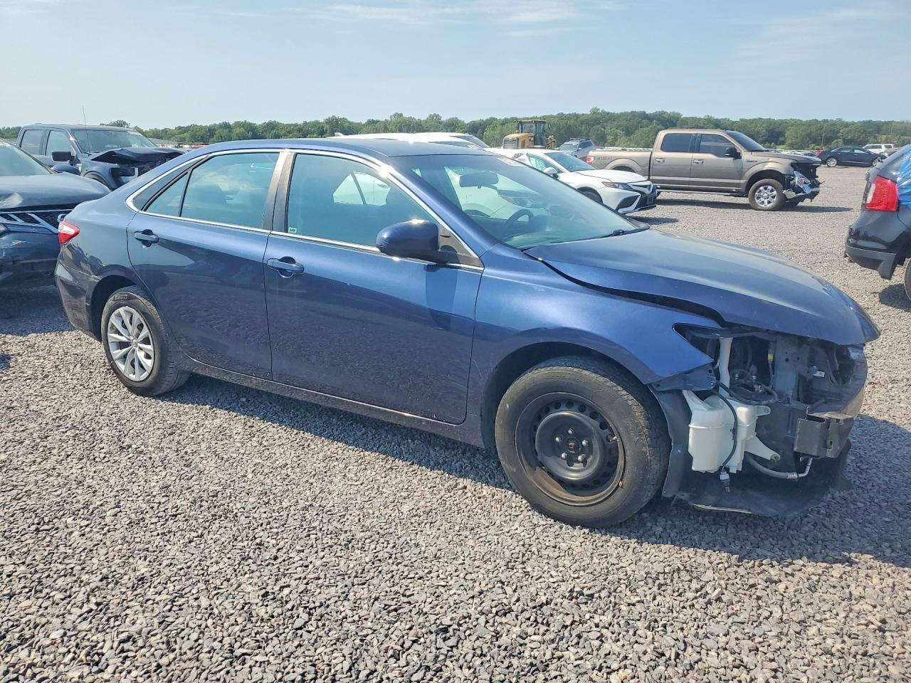 2017 TOYOTA CAMRY LE — снимка 4