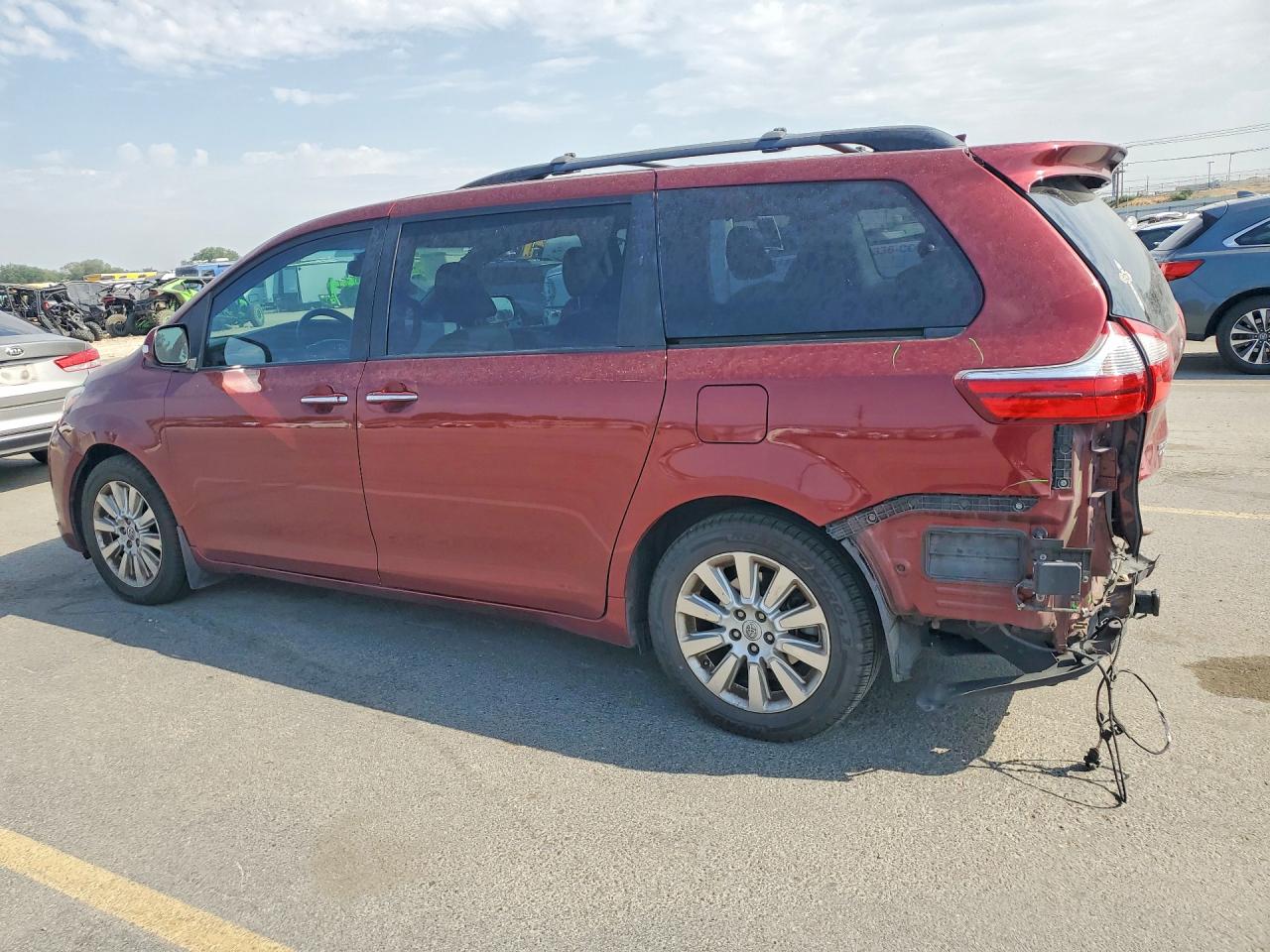2015 TOYOTA SIENNA LIMITED 7-PASSENGER — снимка 2