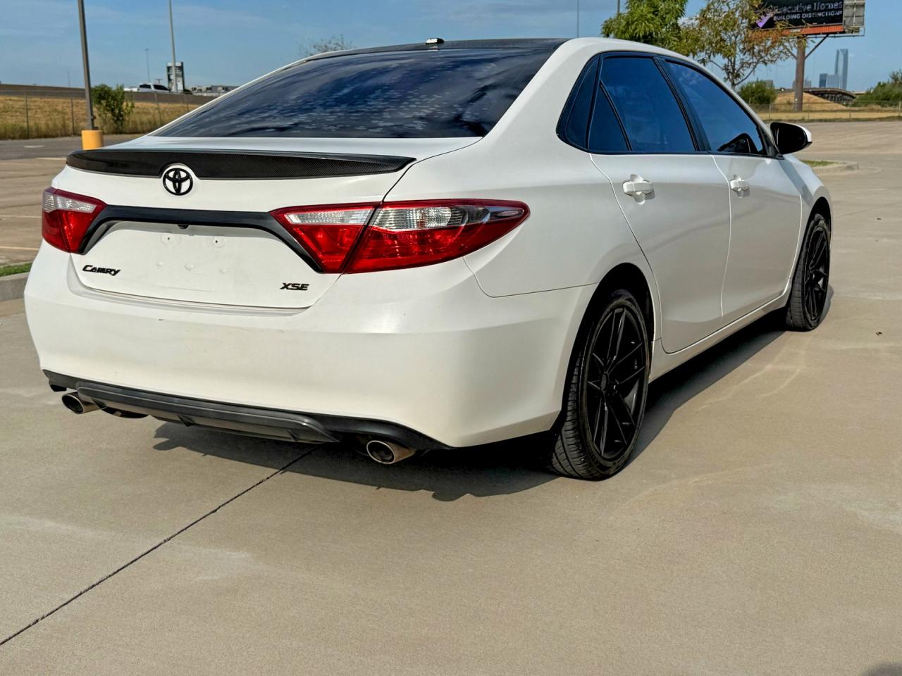 2015 TOYOTA CAMRY XSE V6 — снимка 4