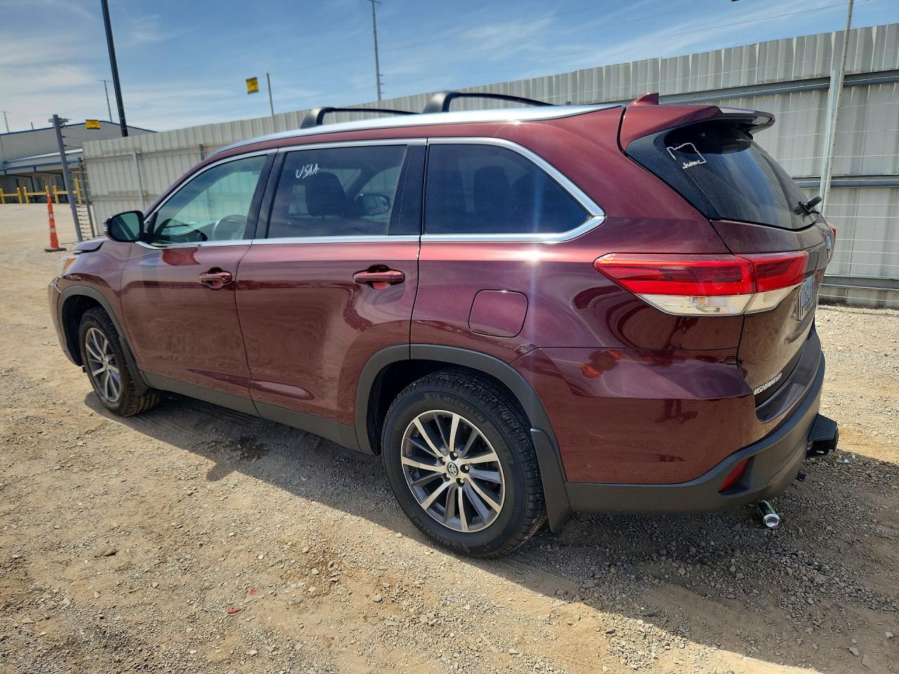 2019 TOYOTA HIGHLANDER XLE — снимка 2