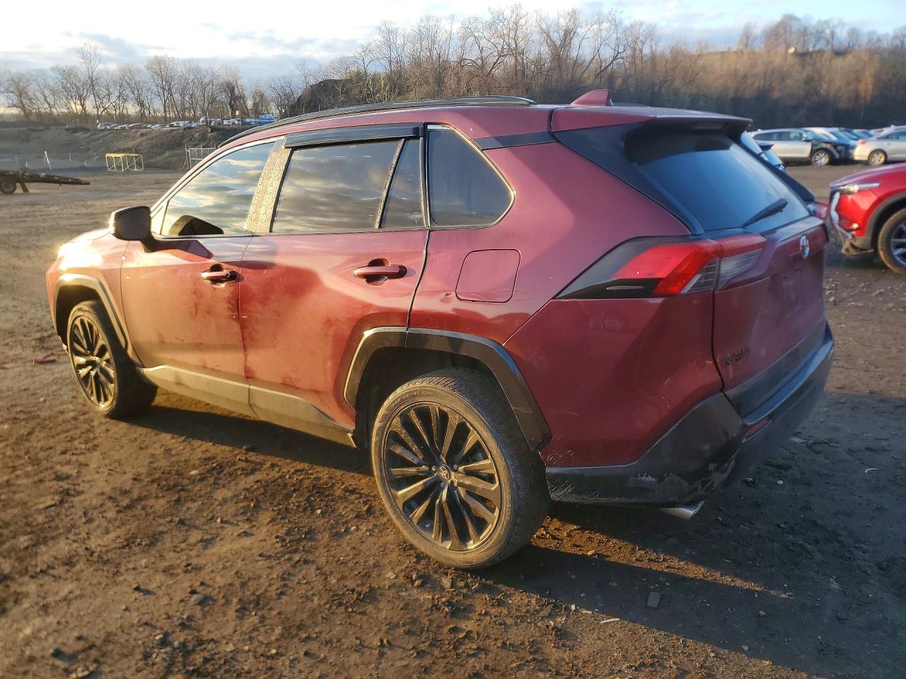2022 TOYOTA RAV4 XLE PREMIUM — снимка 2