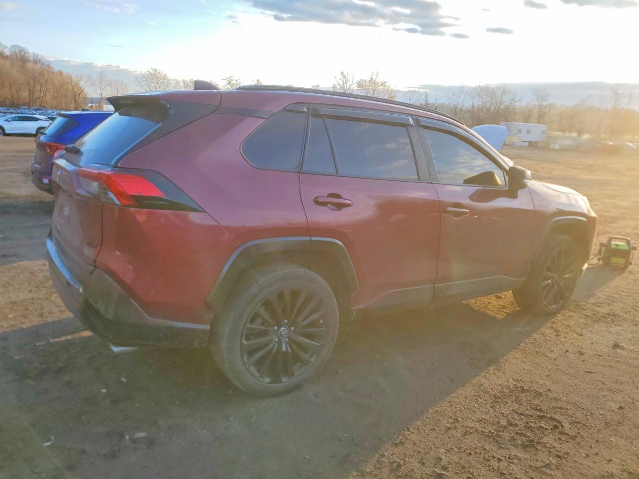 2022 TOYOTA RAV4 XLE PREMIUM — снимка 3