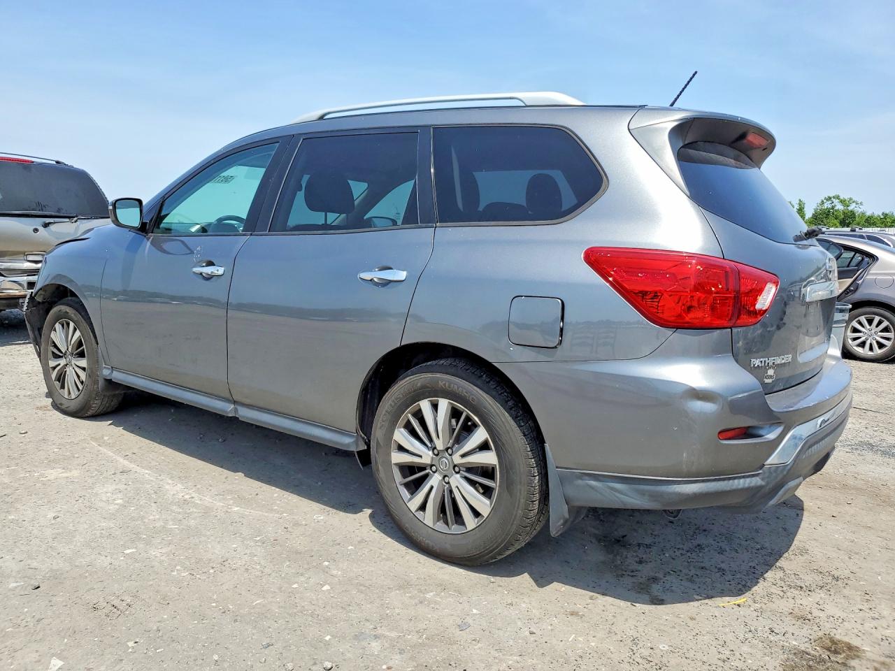 2018 NISSAN PATHFINDER S — снимка 2