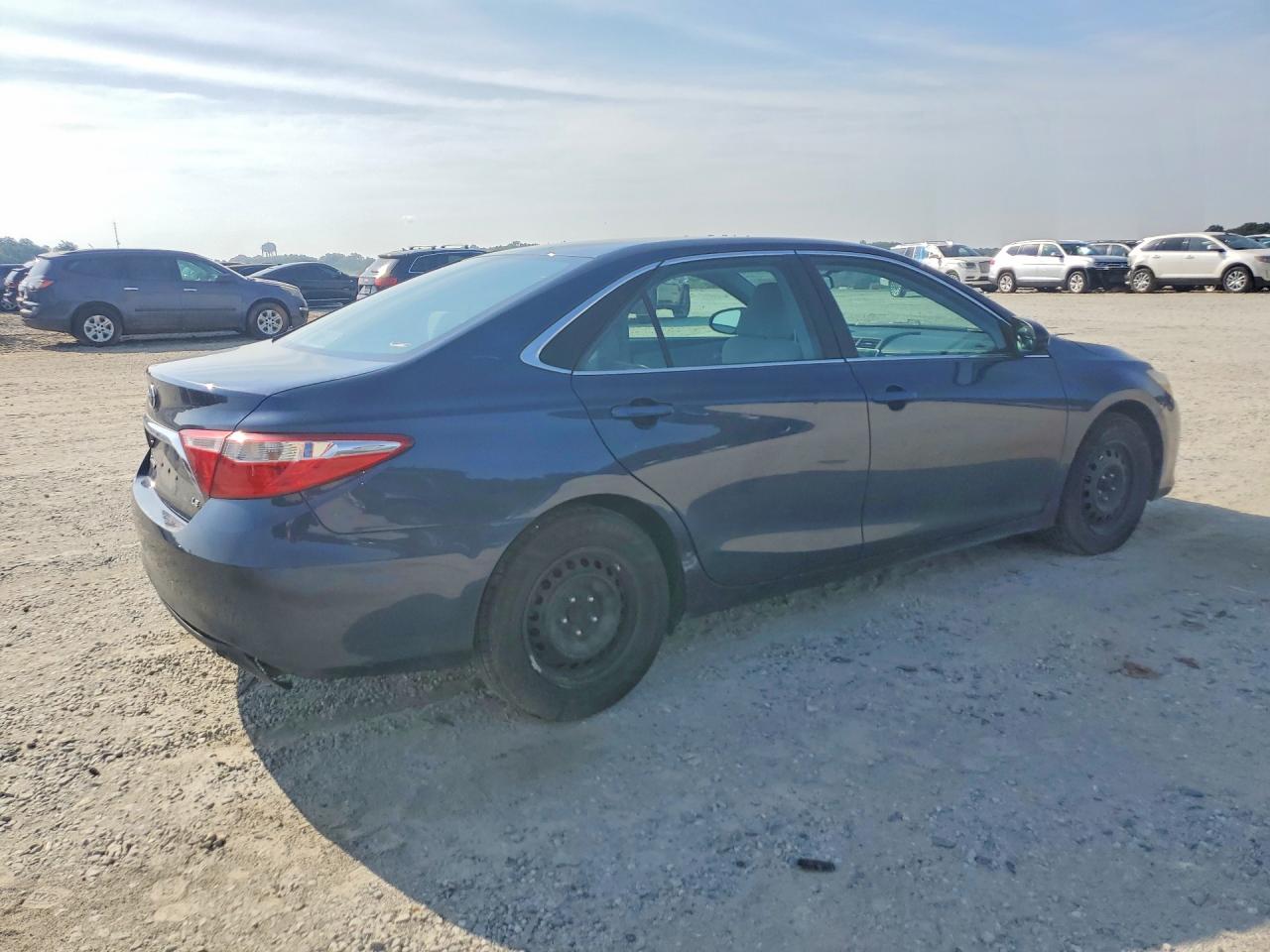 2016 TOYOTA CAMRY LE — снимка 3