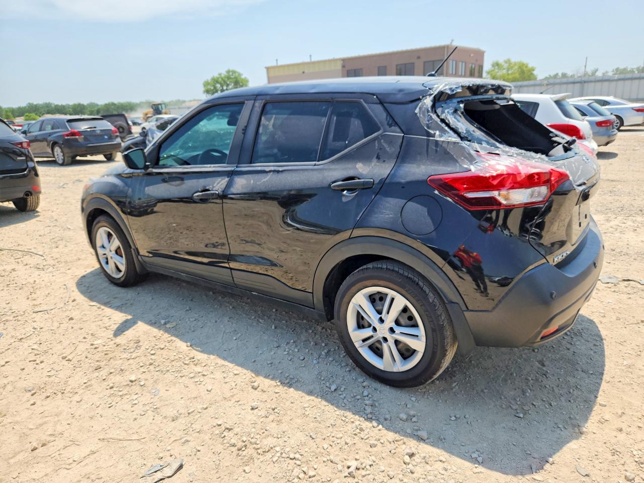 2020 NISSAN KICKS S — снимка 2