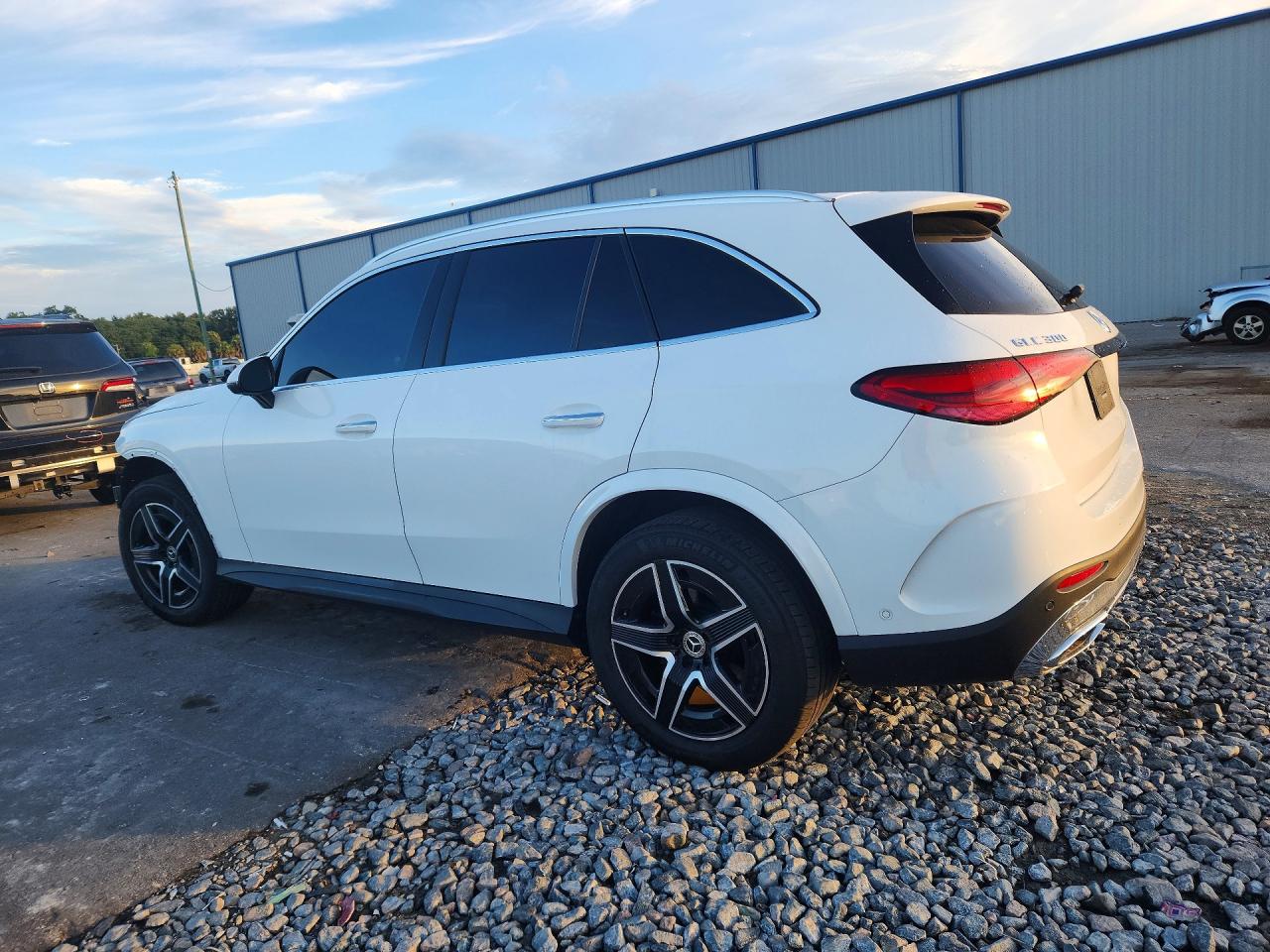 2023 MERCEDES-BENZ GLC 300 — снимка 2