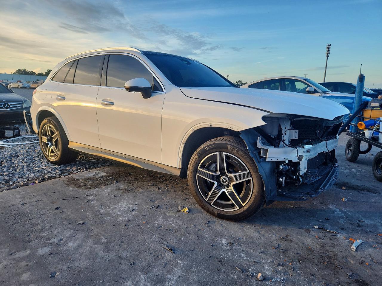 2023 MERCEDES-BENZ GLC 300 — снимка 4
