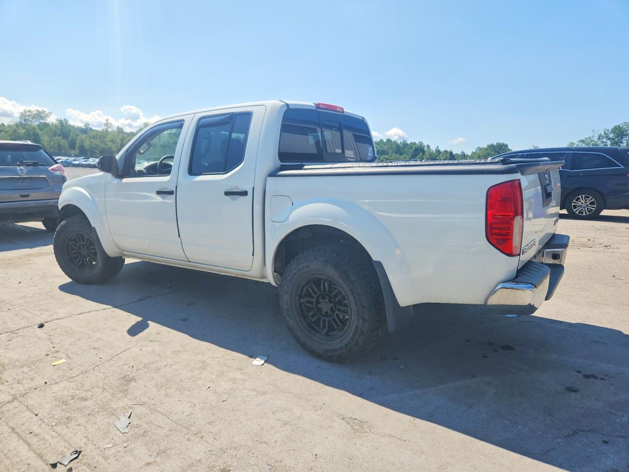 2015 NISSAN FRONTIER SV — снимка 2