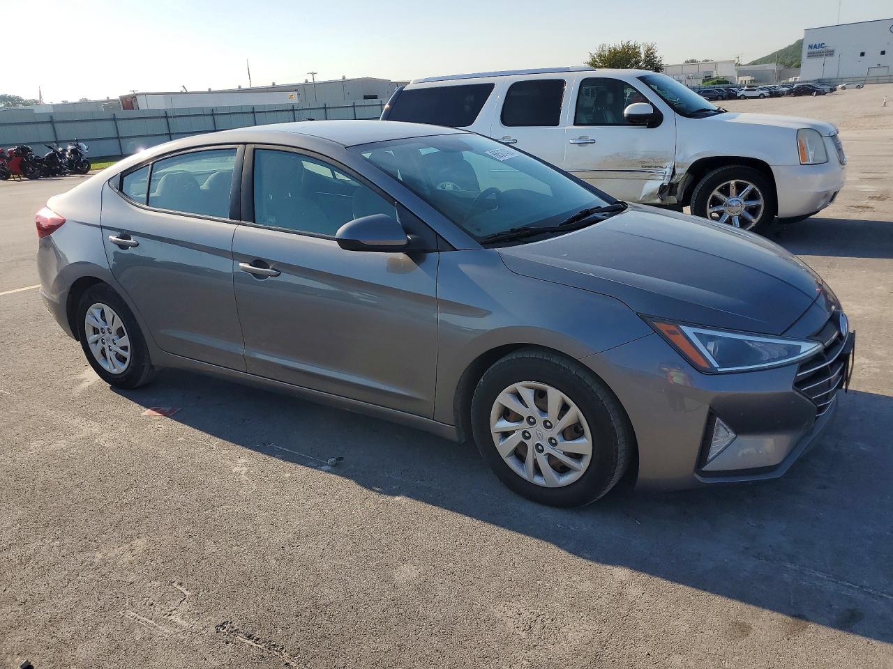 2019 HYUNDAI ELANTRA SE — снимка 4